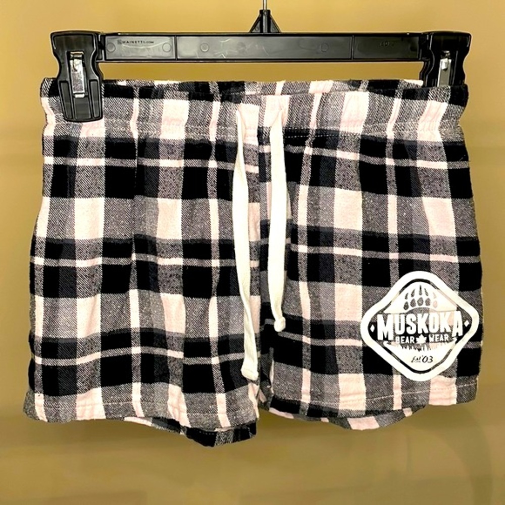 Muskoka Bear Wear Flannel shorts Size Kids XL